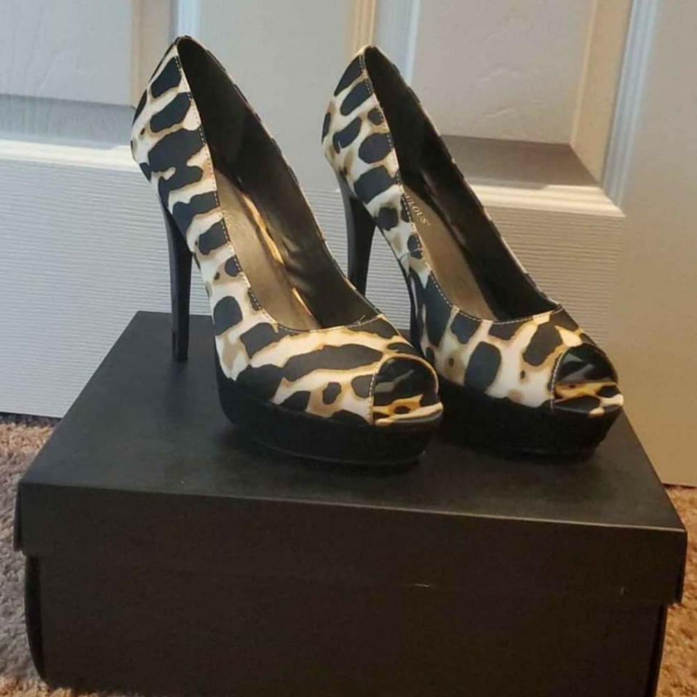 Just Fab 6in Heels